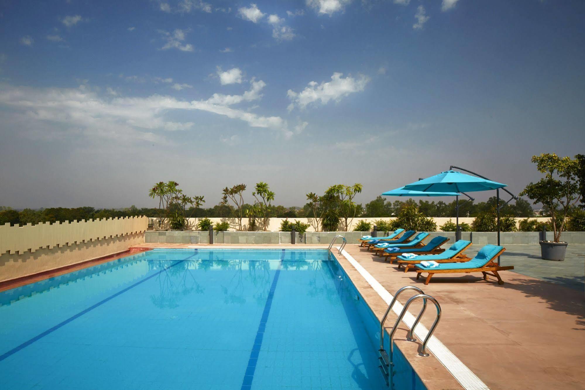 Courtyard By Marriott Bilaspur Exteriér fotografie